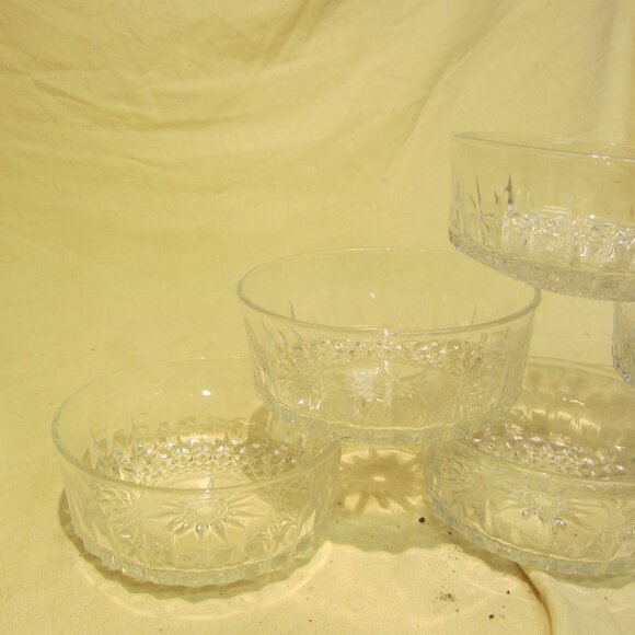 VTG SET OF 6 ARCOROC SALAD/DESERT BOWLS, CUT CRYSTAL FRANCE - Picture 3 of 7